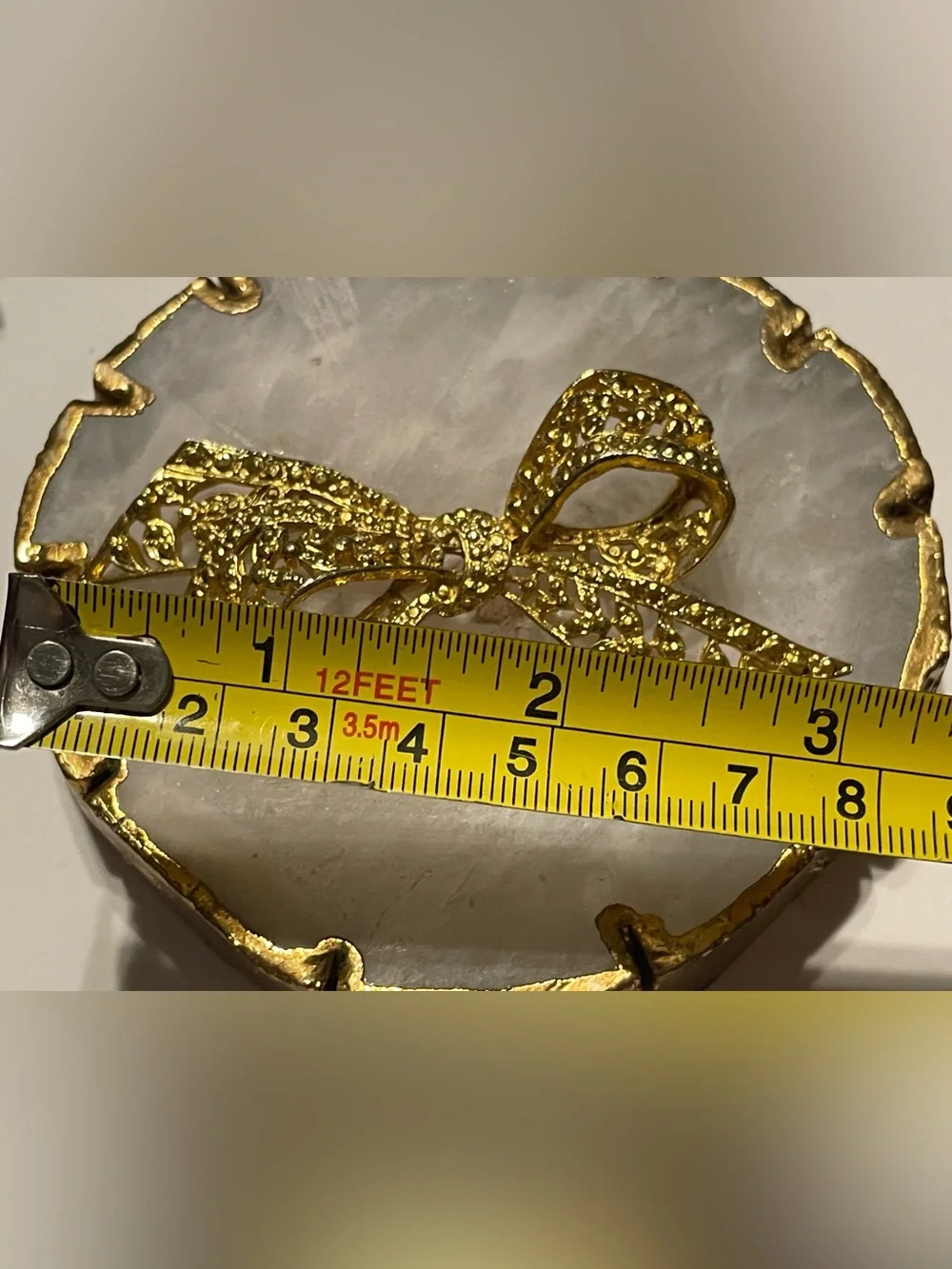 Vintage Gold Tone Large Bow Brooch #8595